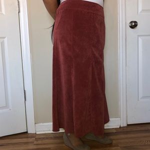 Zac & Rachel long skirt 3/$15✅